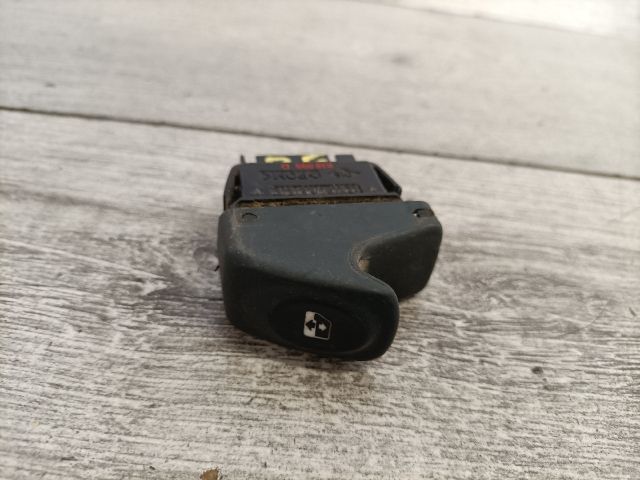 bontott RENAULT MEGANE I Bal első Ablakemelő Kapcsoló