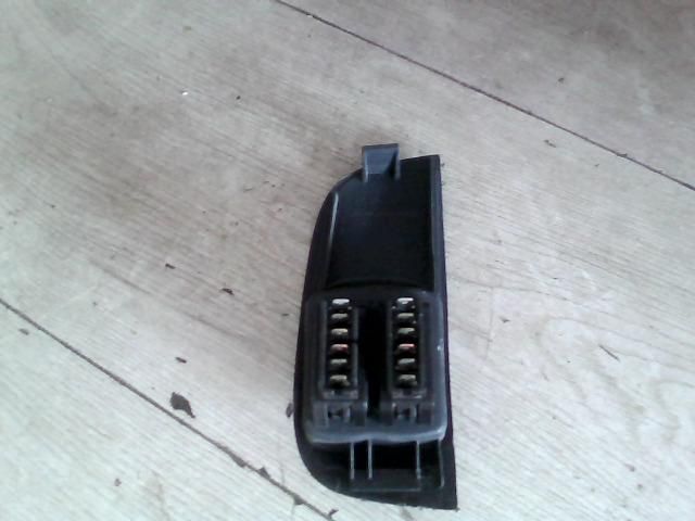 bontott RENAULT MEGANE I Bal első Ablakemelő Kapcsoló