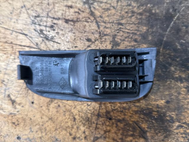 bontott RENAULT MEGANE I Bal első Ablakemelő Kapcsoló