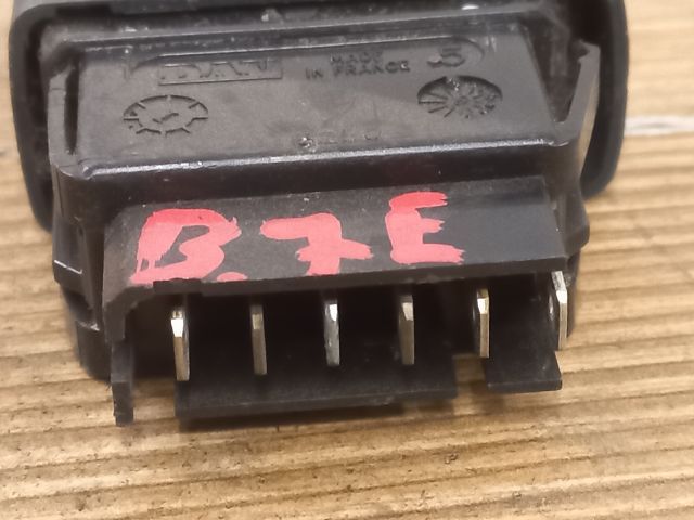 bontott RENAULT MEGANE I Bal első Ablakemelő Kapcsoló