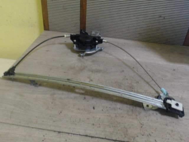 bontott RENAULT MEGANE I Bal első Ablakemelő Szerkezet (Mechanikus)
