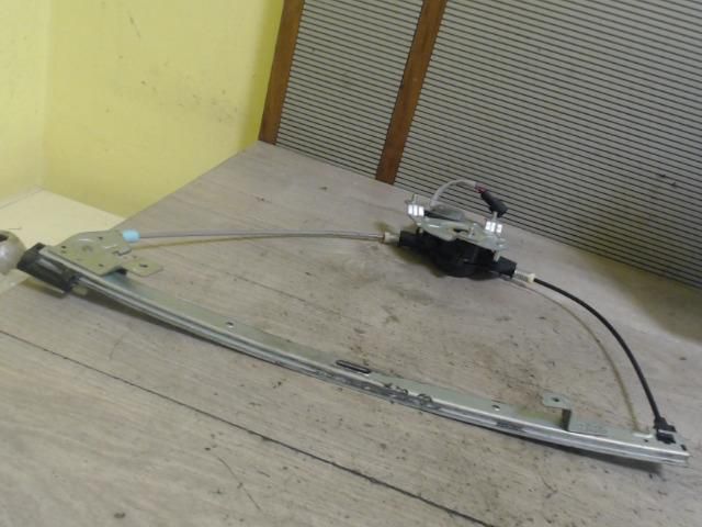 bontott RENAULT MEGANE I Bal első Ablakemelő Szerkezet (Mechanikus)