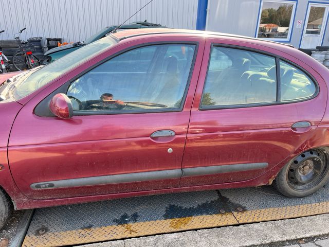 bontott RENAULT MEGANE I Bal első Ajtó (Részeivel)