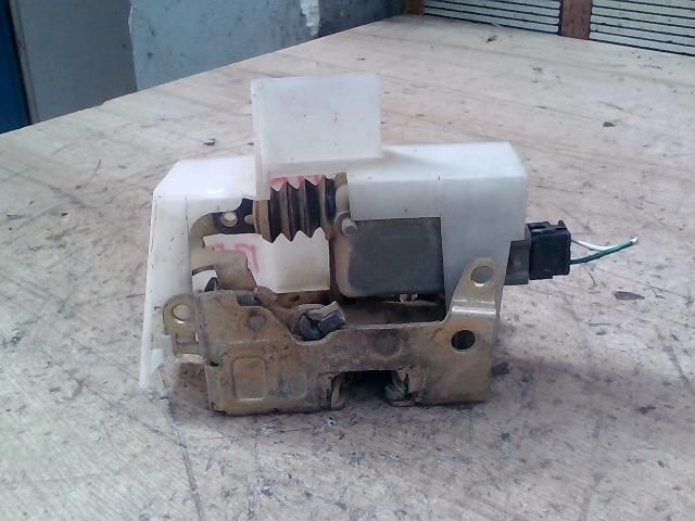 bontott RENAULT MEGANE I Bal első Ajtózár