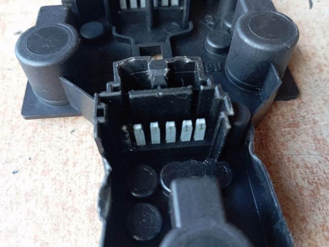 bontott RENAULT MEGANE I Bal Hátsó Lámpa Foglalat