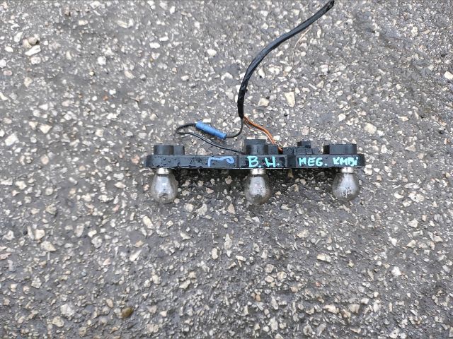 bontott RENAULT MEGANE I Bal Hátsó Lámpa Foglalat