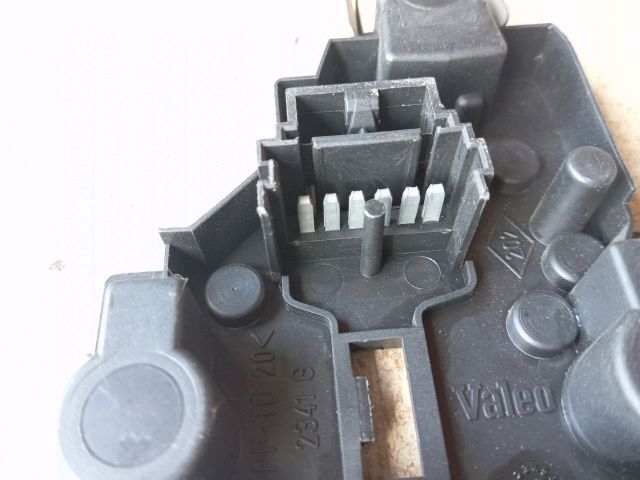 bontott RENAULT MEGANE I Bal Hátsó Lámpa Foglalat