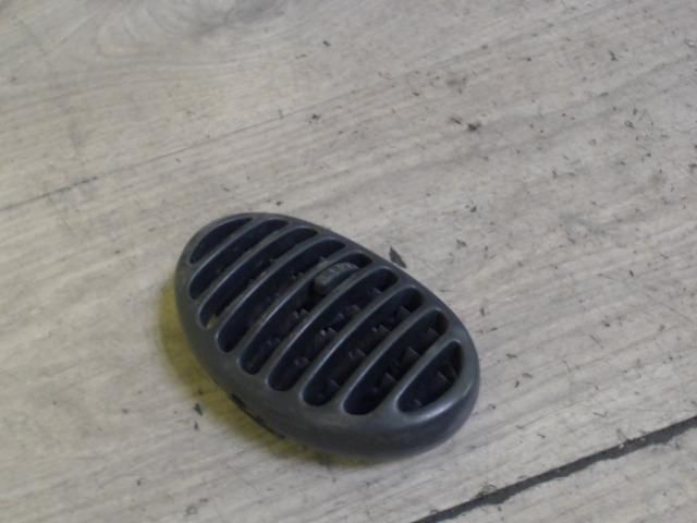 bontott RENAULT MEGANE I Bal Szellőző