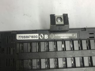 bontott RENAULT MEGANE I Biztosítéktábla Utastér