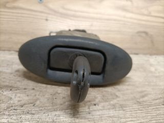 bontott RENAULT MEGANE I Csomagtér Nyitó Kar / Gomb