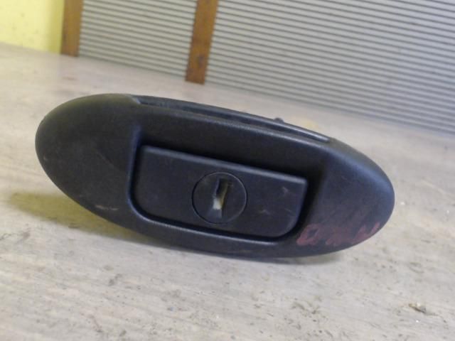 bontott RENAULT MEGANE I Csomagtérajtó Kilincs