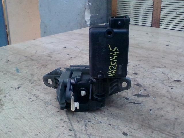 bontott RENAULT MEGANE I Csomagtérajtó Kilincs