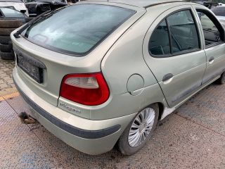 bontott RENAULT MEGANE I Csomagtérajtó (Részeivel)