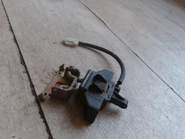 bontott RENAULT MEGANE I Csomagtérajtó Zárszerkezet