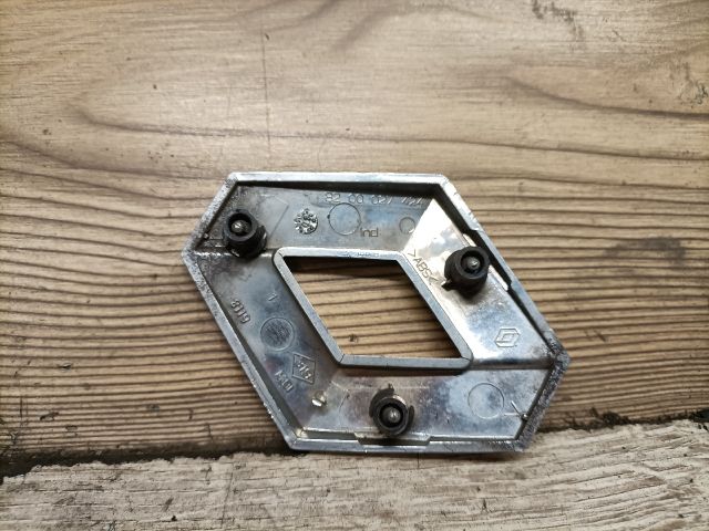 bontott RENAULT MEGANE I Első Embléma