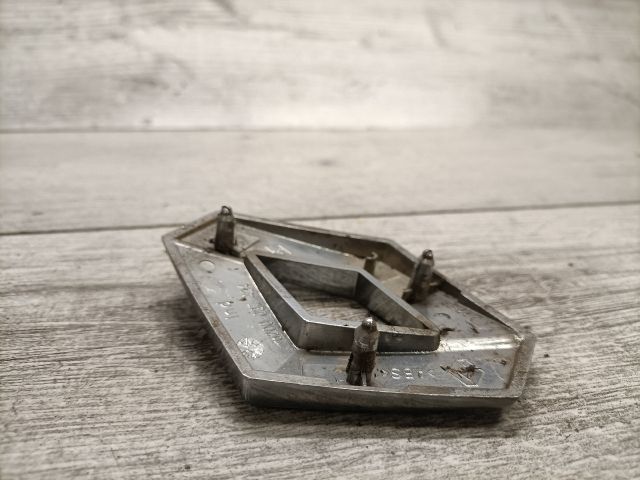 bontott RENAULT MEGANE I Első Embléma