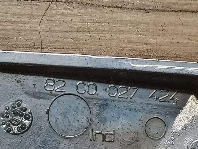 bontott RENAULT MEGANE I Első Embléma