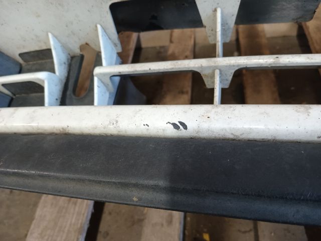 bontott RENAULT MEGANE I Első Lökhárító (Részeivel)