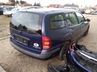 bontott RENAULT MEGANE I Első Szélvédő