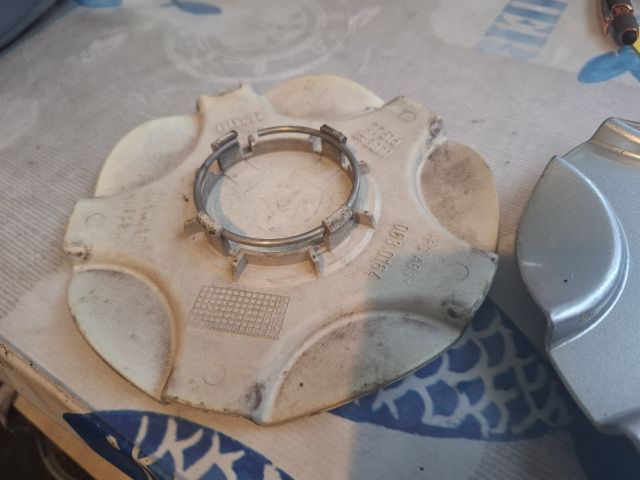 bontott RENAULT MEGANE I Felniközép Pár