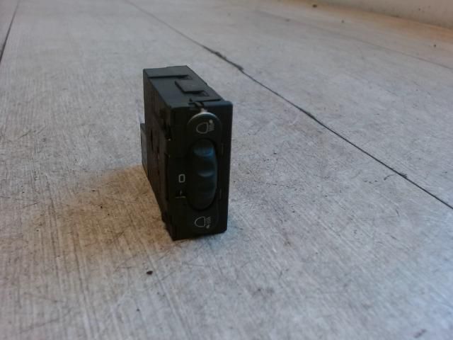 bontott RENAULT MEGANE I Fényszórómagasság Állító Kapcsoló