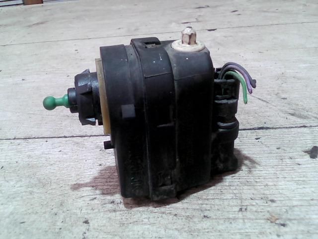 bontott RENAULT MEGANE I Fényszórómagasság Állító Motor Bal