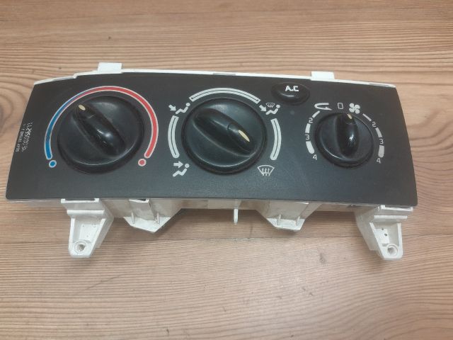 bontott RENAULT MEGANE I Fűtéskapcsoló (manuális klímás)