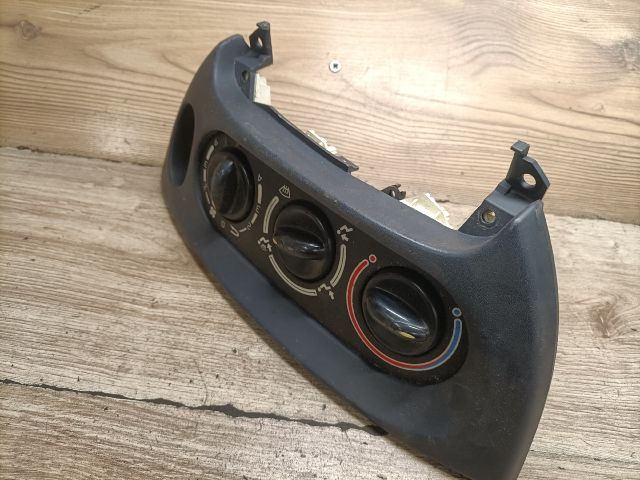 bontott RENAULT MEGANE I Fűtéskapcsoló (Nem klímás)