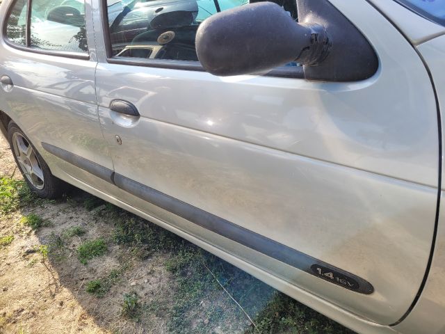 bontott RENAULT MEGANE I Hátsó középső Biztonsági Öv Csat