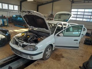 bontott RENAULT MEGANE I Jobb C Oszlop Burkolat