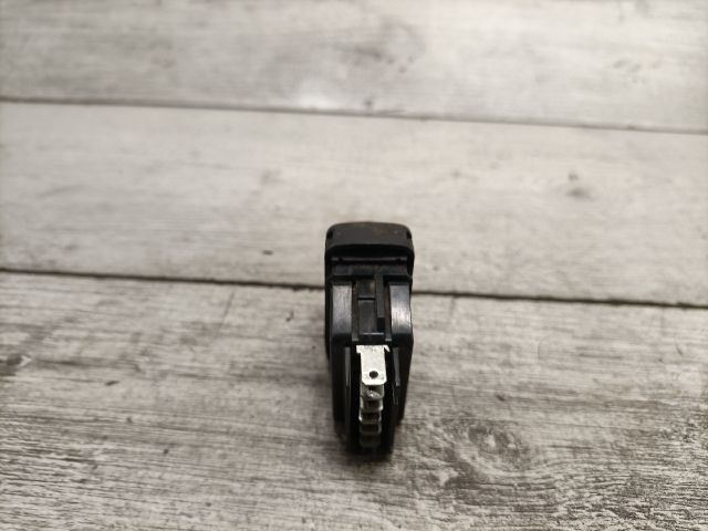 bontott RENAULT MEGANE I Jobb első Ablakemelő Kapcsoló