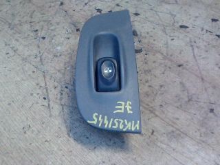 bontott RENAULT MEGANE I Jobb első Ablakemelő Kapcsoló