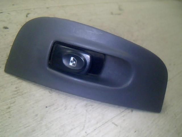 bontott RENAULT MEGANE I Jobb első Ablakemelő Kapcsoló