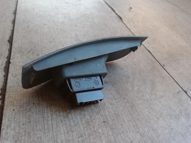 bontott RENAULT MEGANE I Jobb első Ablakemelő Kapcsoló