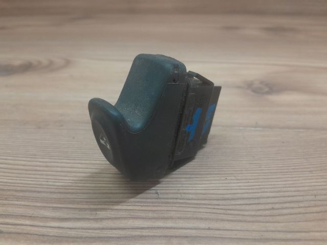 bontott RENAULT MEGANE I Jobb első Ablakemelő Kapcsoló