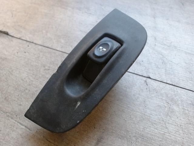 bontott RENAULT MEGANE I Jobb első Ablakemelő Kapcsoló