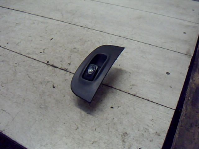 bontott RENAULT MEGANE I Jobb első Ablakemelő Kapcsoló