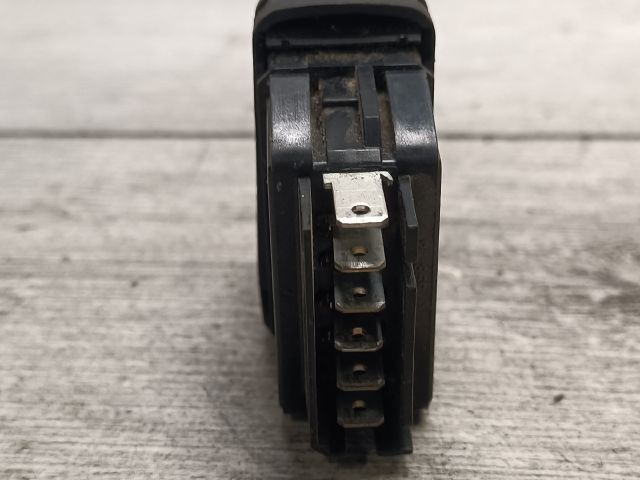 bontott RENAULT MEGANE I Jobb első Ablakemelő Kapcsoló