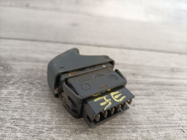 bontott RENAULT MEGANE I Jobb első Ablakemelő Kapcsoló