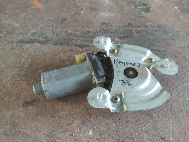 bontott RENAULT MEGANE I Jobb első Ablakemelő Motor