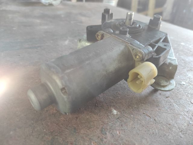 bontott RENAULT MEGANE I Jobb első Ablakemelő Motor