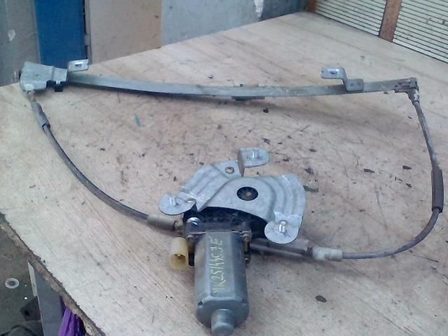 bontott RENAULT MEGANE I Jobb első Ablakemelő Szerkezet (Elektromos)