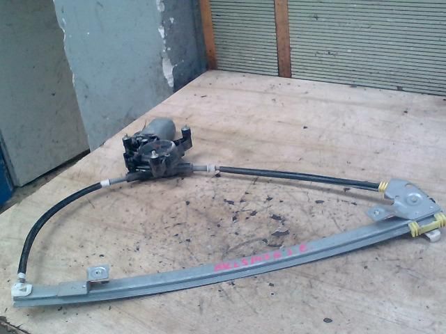 bontott RENAULT MEGANE I Jobb első Ablakemelő Szerkezet (Elektromos)