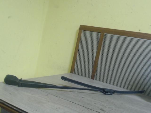 bontott RENAULT MEGANE I Jobb első Ablaktörlő Kar