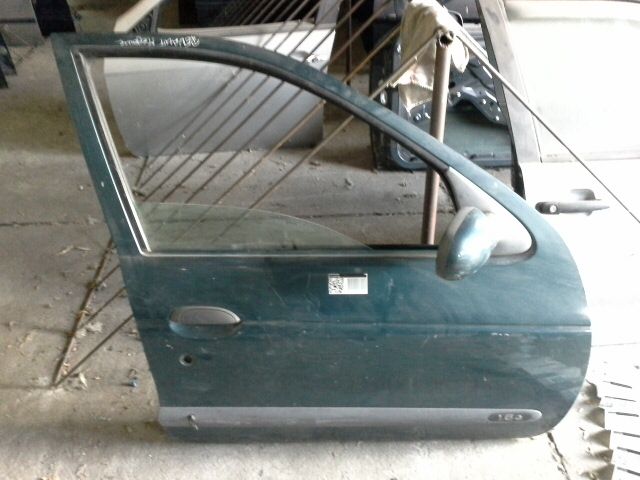 bontott RENAULT MEGANE I Jobb első Ajtó (Részeivel)