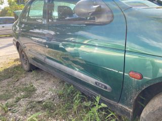 bontott RENAULT MEGANE I Jobb első Ajtó (Üres lemez)