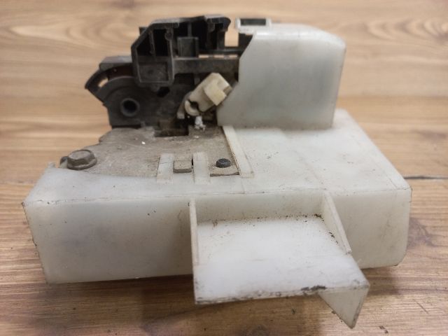 bontott RENAULT MEGANE I Jobb első Ajtózár