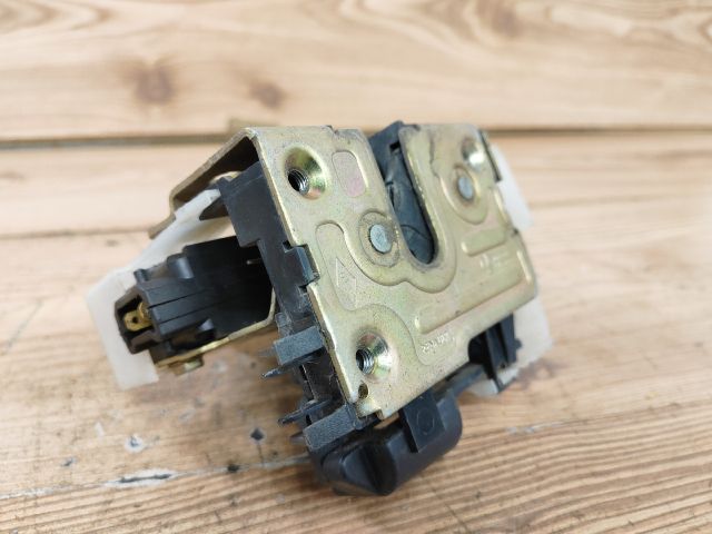 bontott RENAULT MEGANE I Jobb első Ajtózár