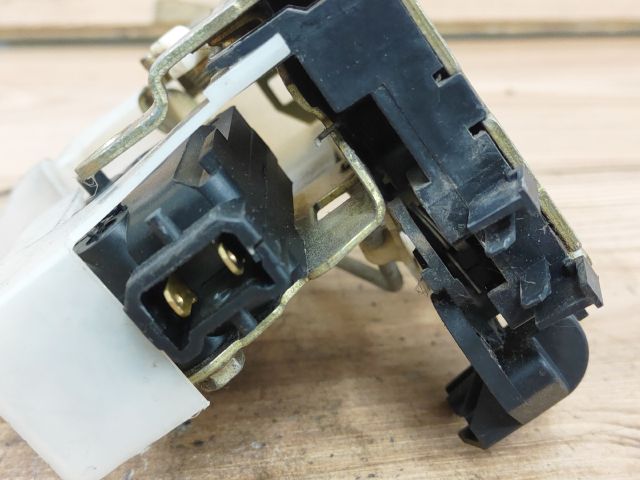 bontott RENAULT MEGANE I Jobb első Ajtózár