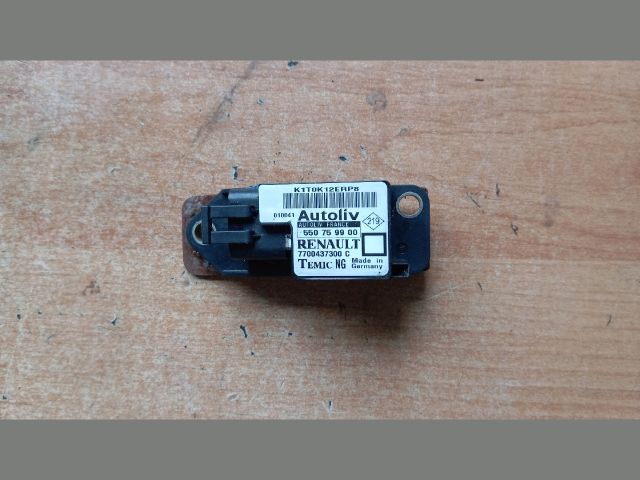 bontott RENAULT MEGANE I Jobb első Oldal Ütközés Érzékelő